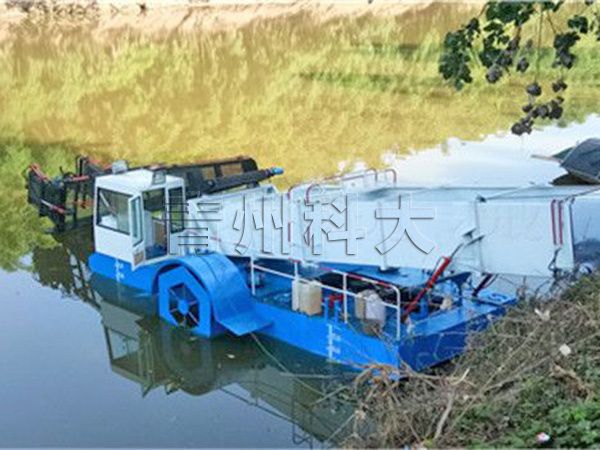 河北割草船投入使用.jpg